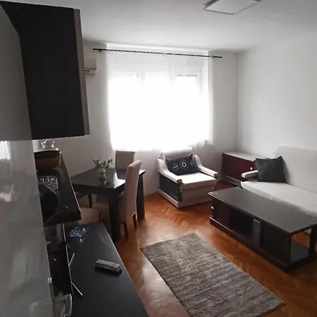 Stan Na Dan Apartment